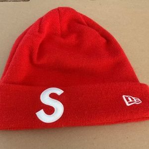 Supreme New Era Box Logo Beanie (FW17) Red